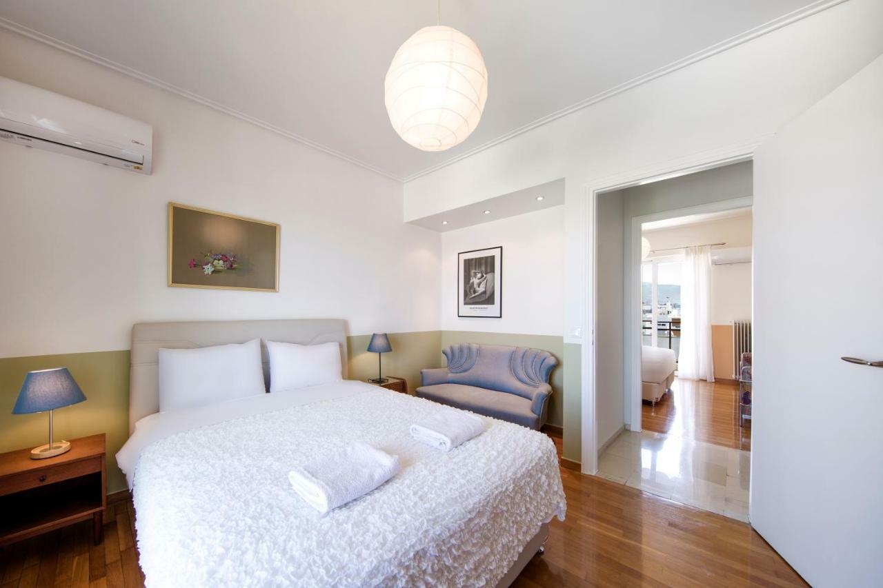 Walking In Alimos Apartment. Athens Luaran gambar
